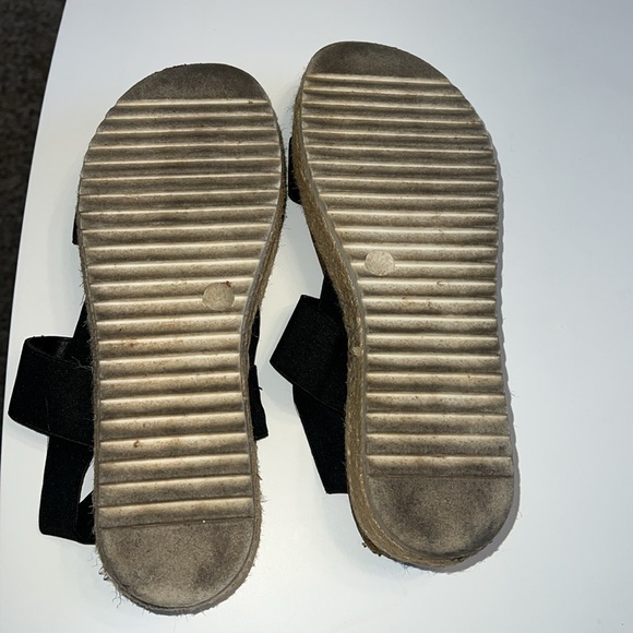 Madden Girl Used platform sandals - Picture 4 of 5